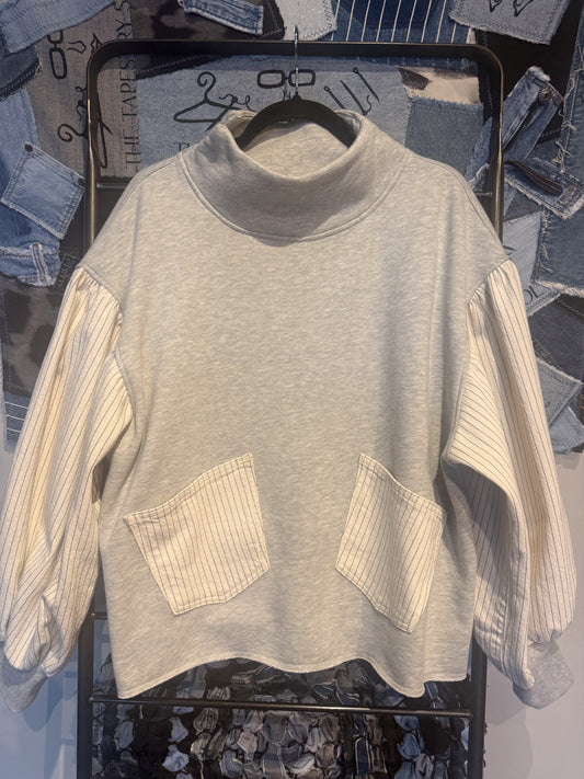 WORN BY: Kelly 002