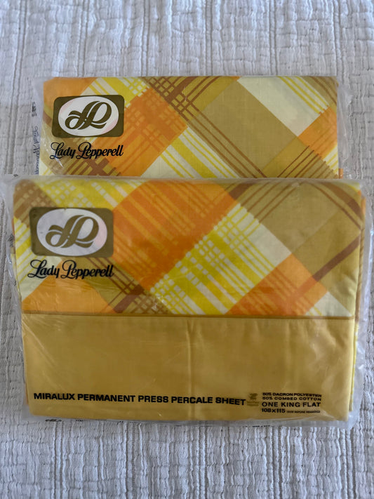 Vintage Lady Pepperell Gold Plaid King Size Sheet Set